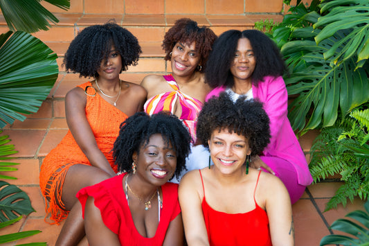 Comprendre Ses Cheveux Crépus-Frisés : Entre Force et Fragilité